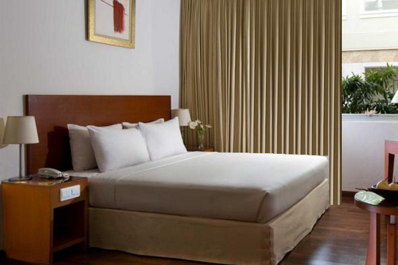 Hotel Santika Pontianak Exterior photo